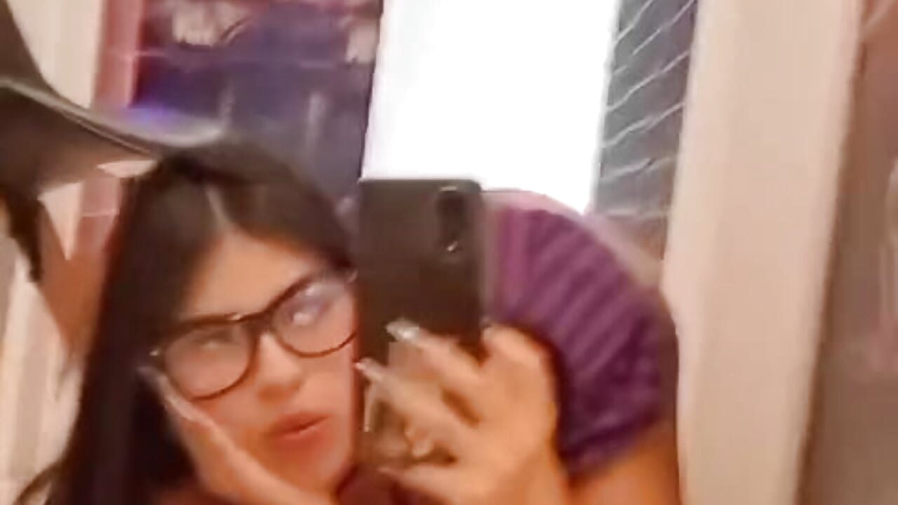 Fuck Me Hard Daddy - video by little_sophie18 cam model