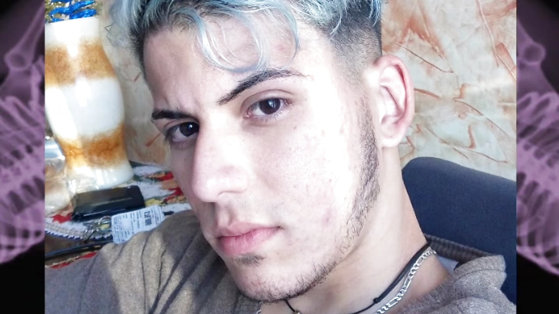 Me - vidéo du modèle de showcams Gambitoo-