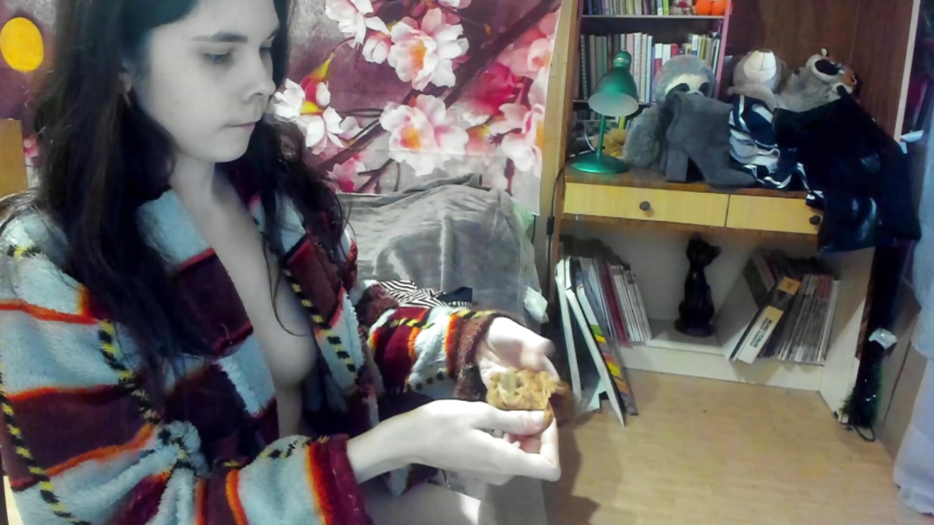 Tights and stocking. Sample－カメラキャストのsilvercaramelの動画