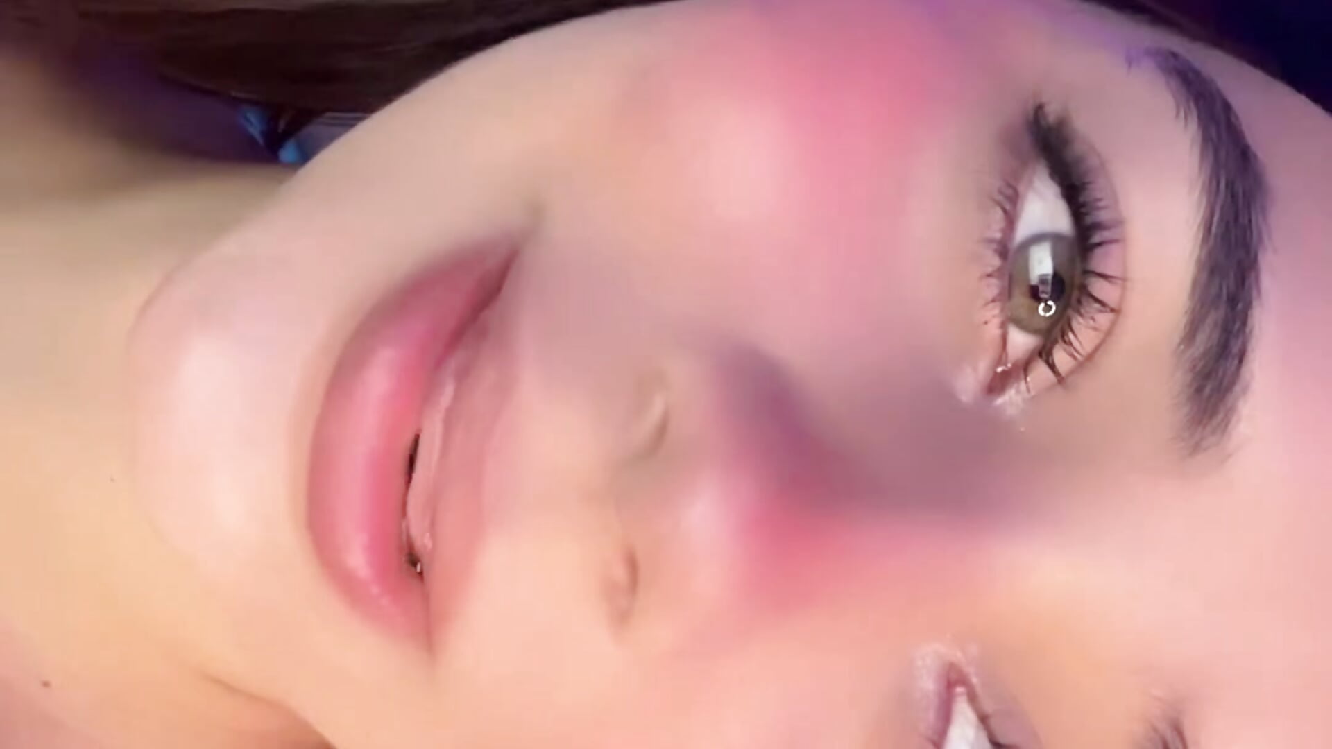 Cute face - Vídeo de KittyKlum, modelo de vídeos