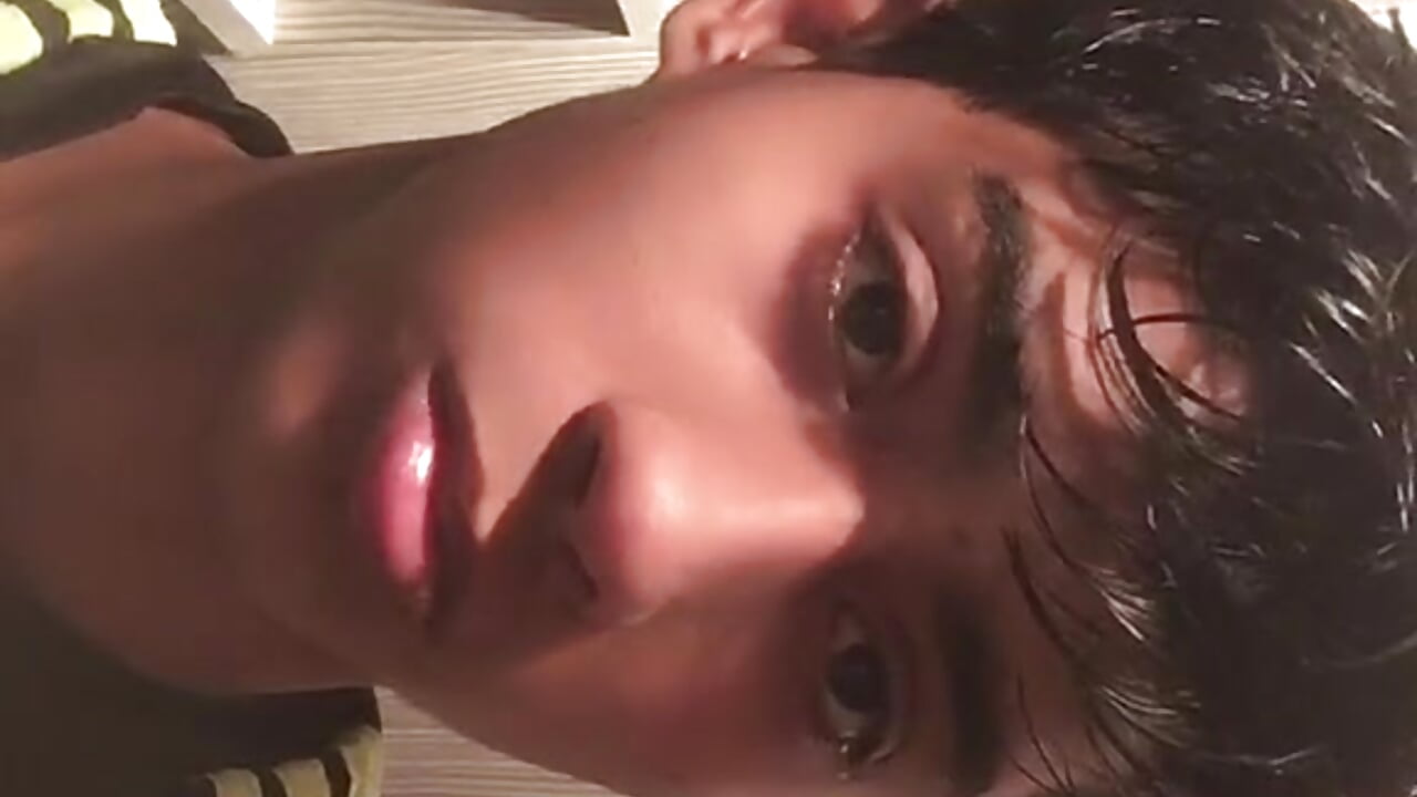 It's me - відео від вебкаммоделі Mauuu18