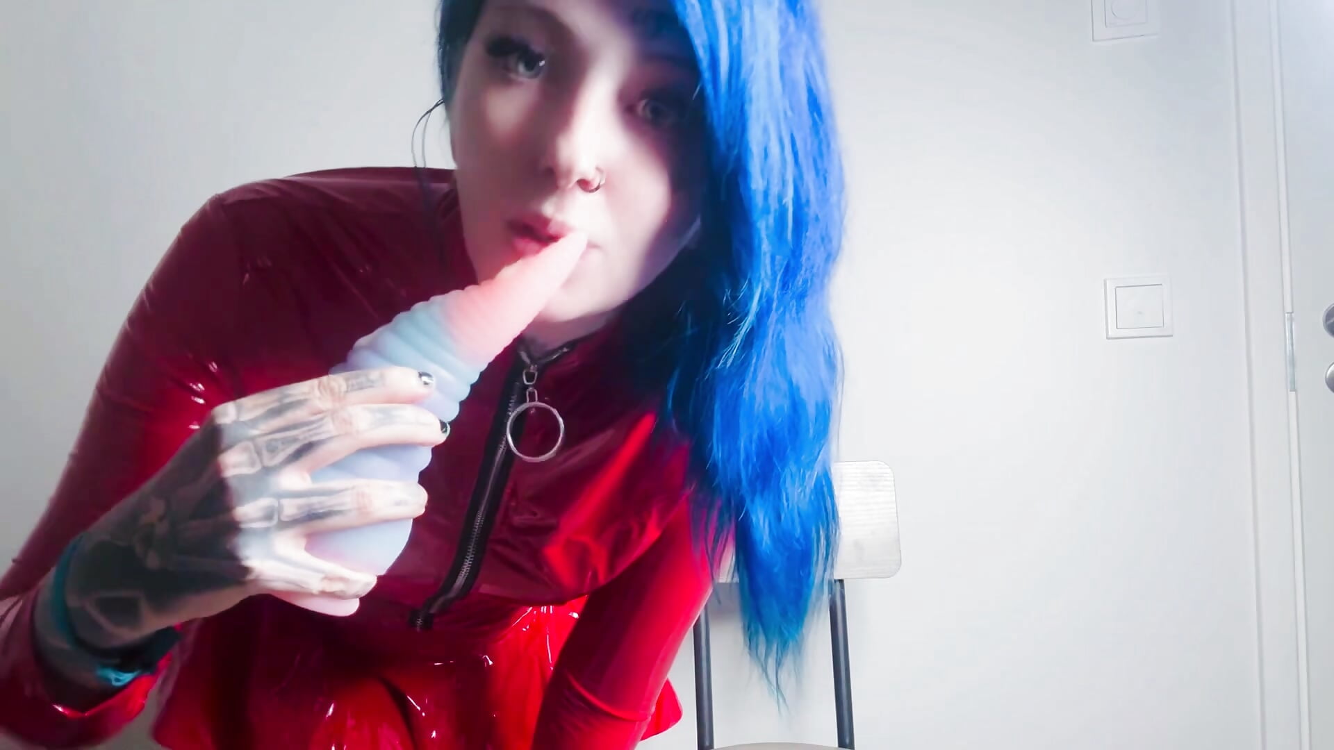 Rotes❤️ LATEX 👗🍑🐱dildofuck - clip cu coyemoo model videochat