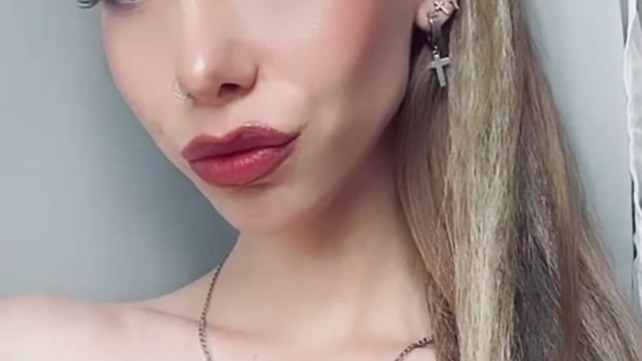 For you - video by HollyBiirch cam model