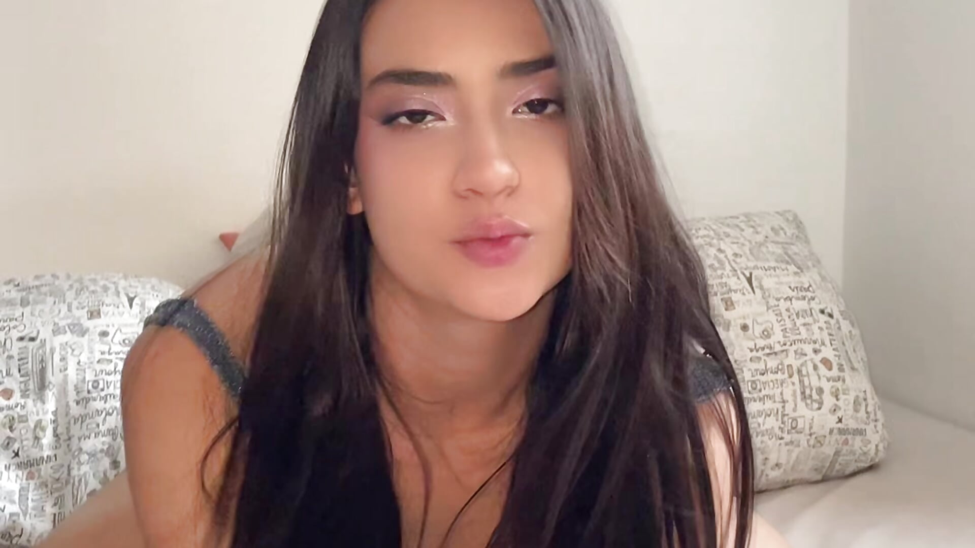 Soft & Sinful - video by SeleneeEvanss cam model