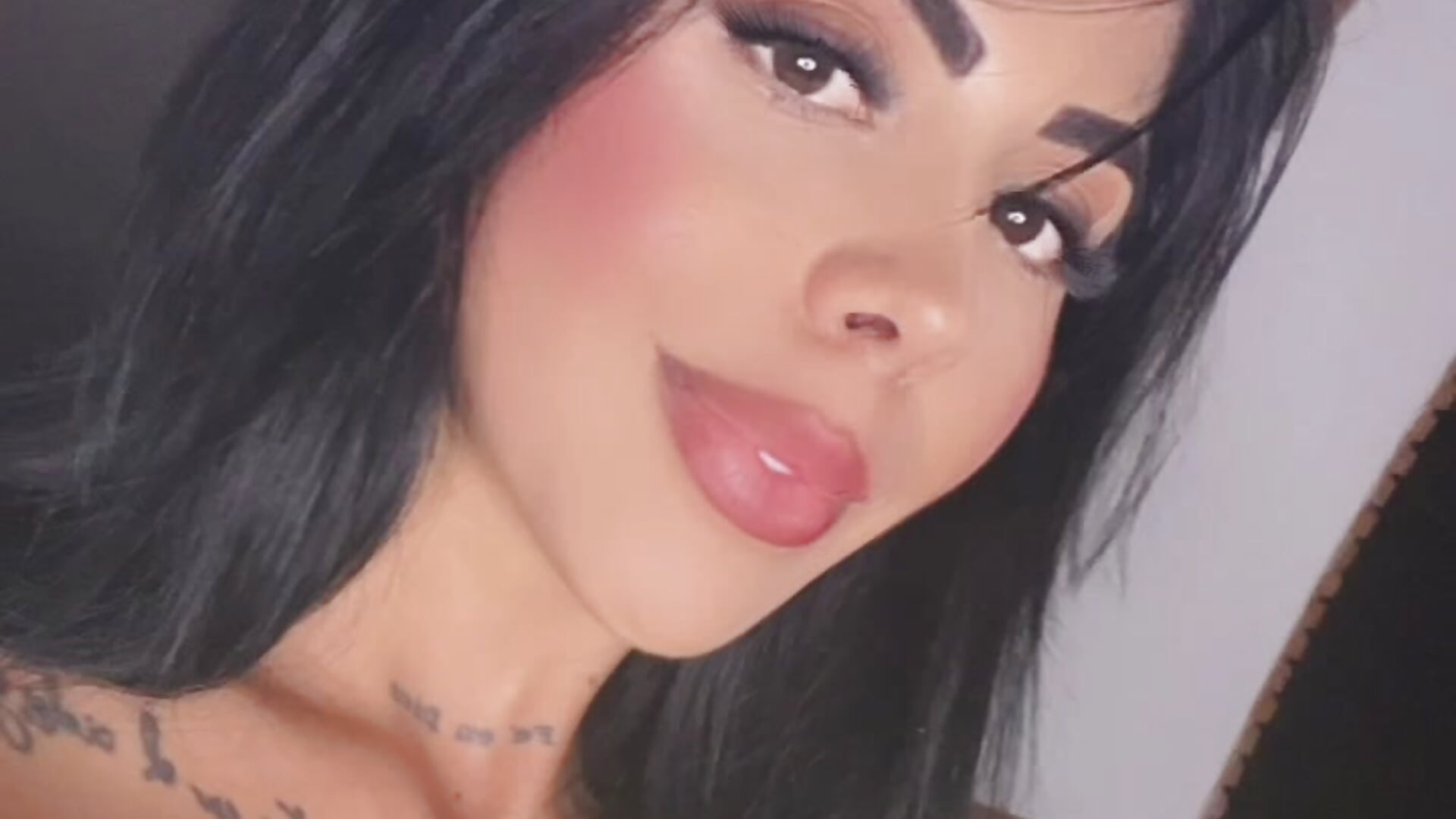 Do you want to be my friend? - video by Tamyjenkins1 cam model