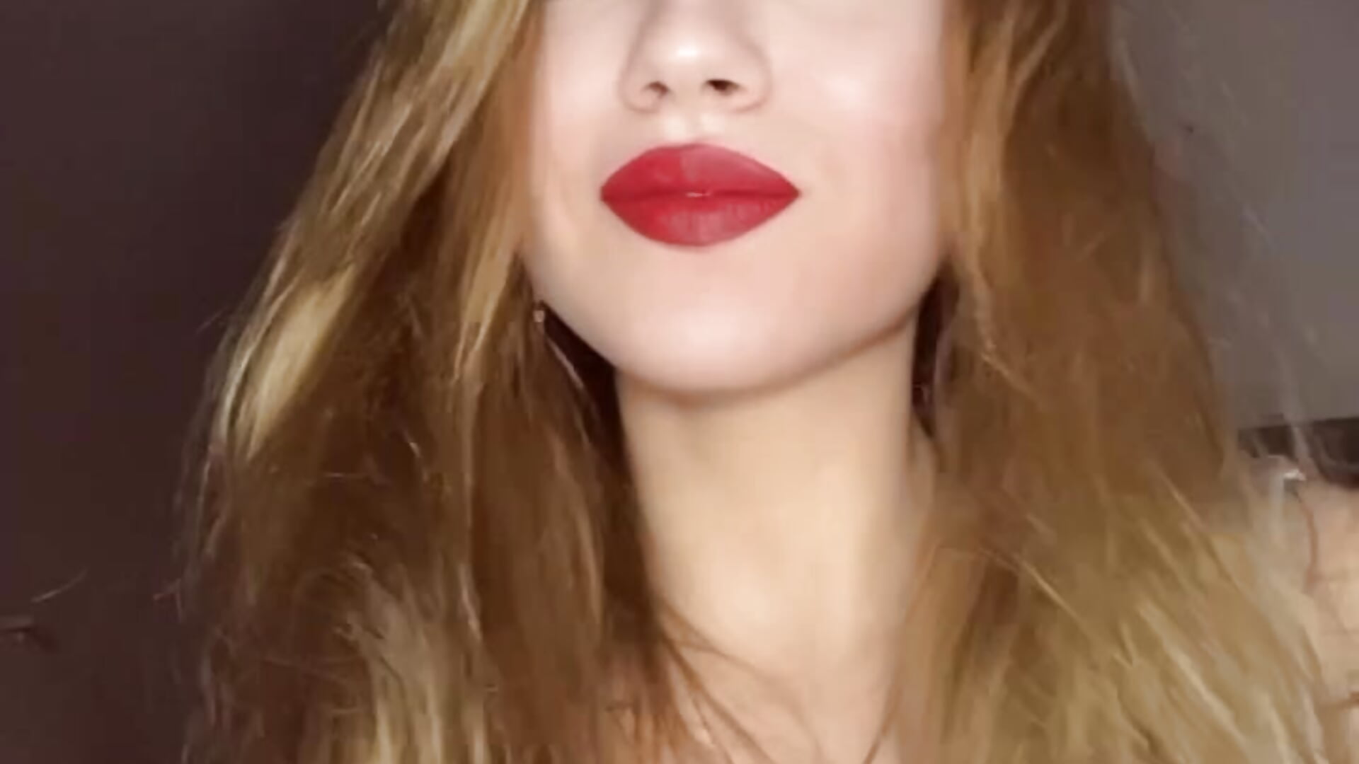 beautiful red – video af EdithAlvey