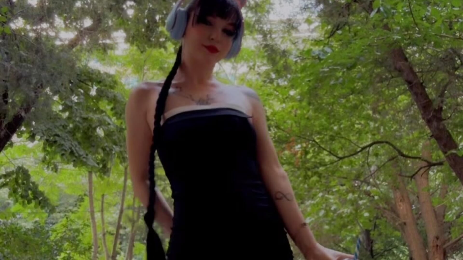 Outside 🦊 - video by MoonAgnes cam model