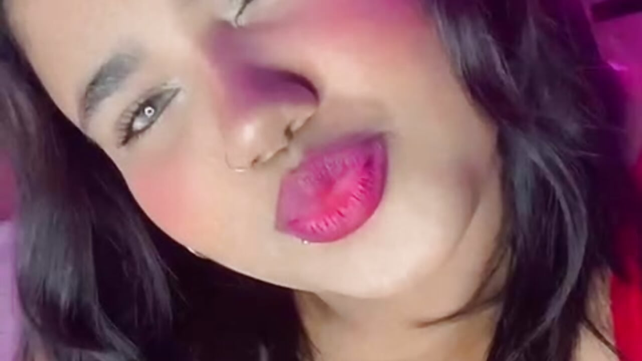 Followme💕 - video by NaomiAsha cam model