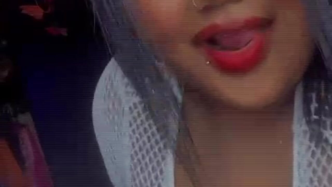 I am your favorite naughty - video by NaomiAsha cam model