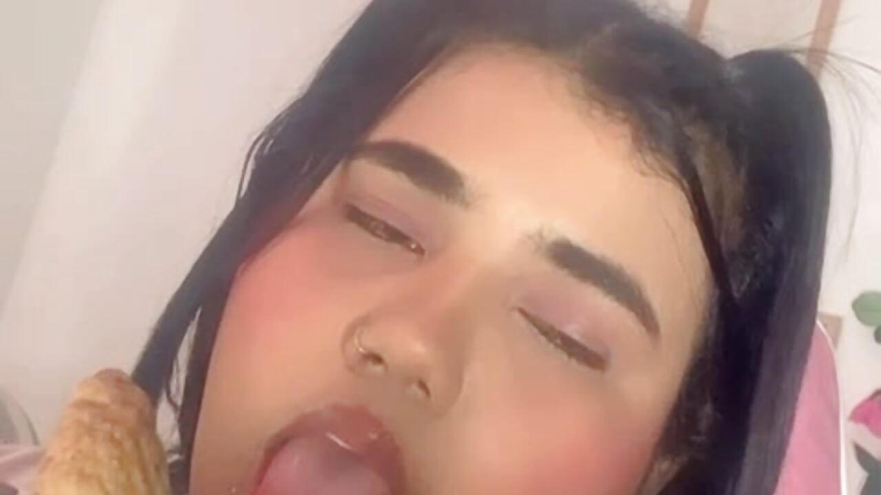 Good day - video by NaomiAsha cam model