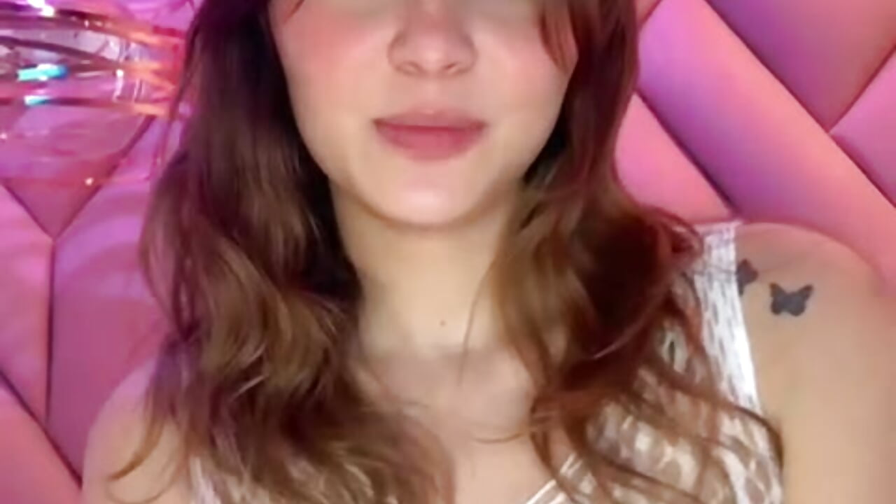 ♥ - video by AngelaaCute_ cam model