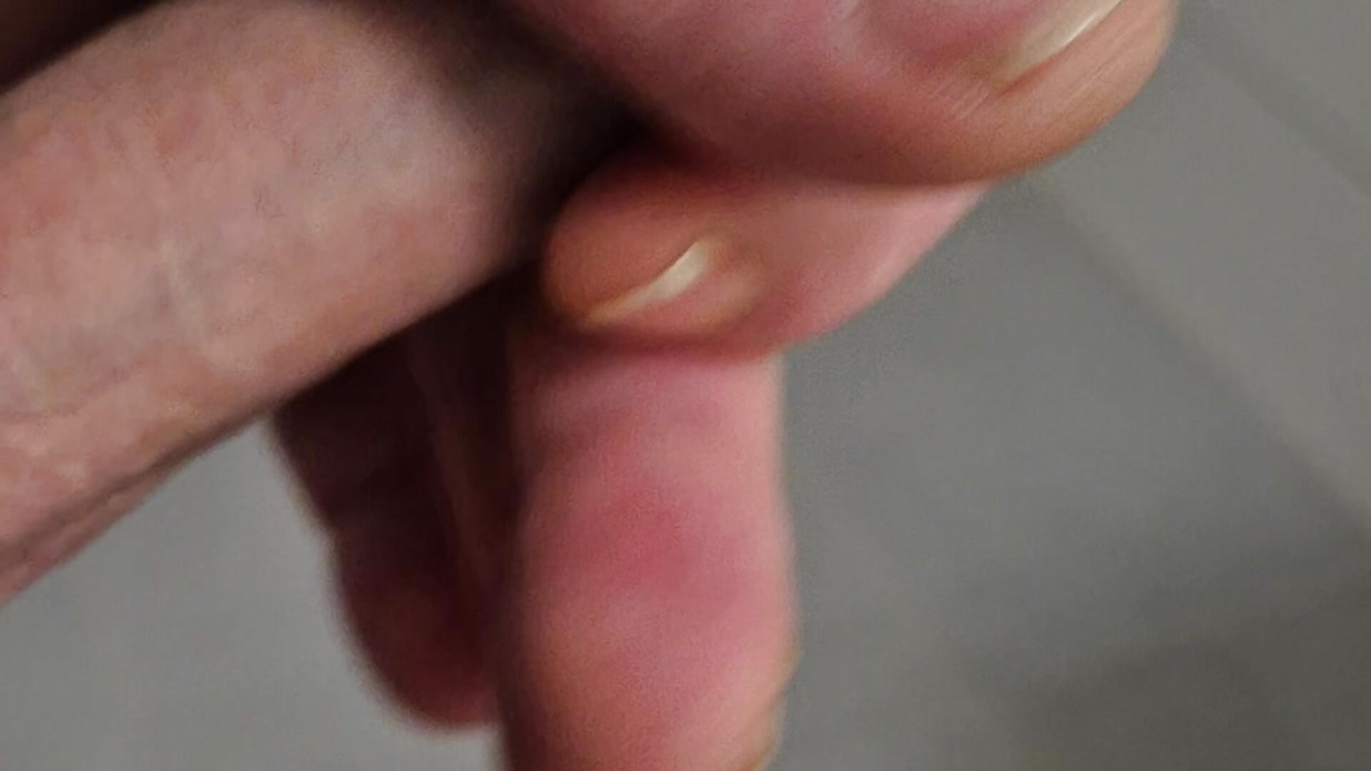 1000016890