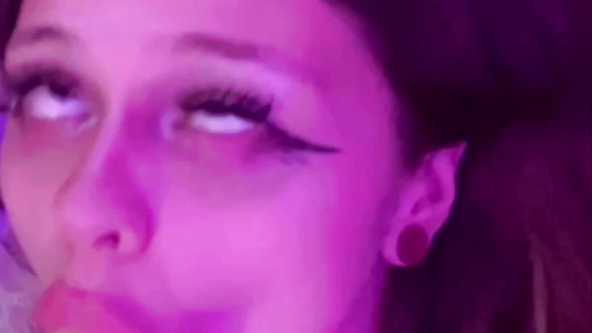 suckkkk - video van shy_melony cam-model