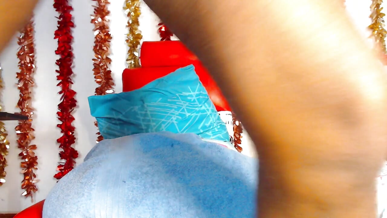 FUCKING AND GETTING MILK - video by mrjhon26 cam model