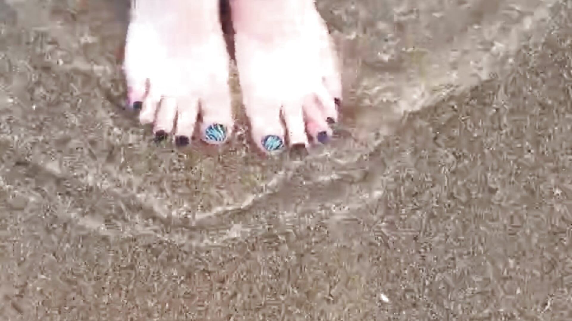 Feet and sea