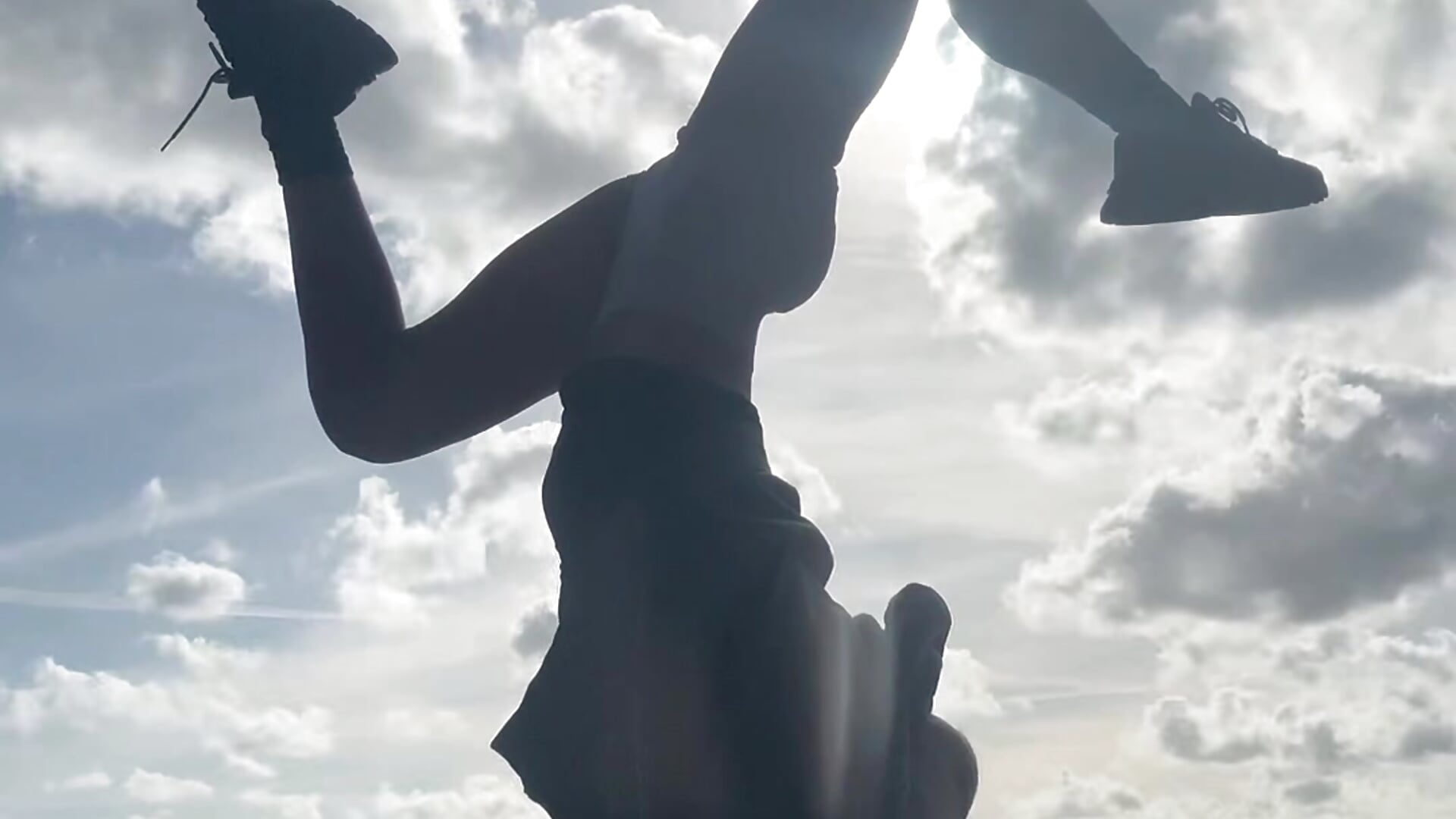 Handstand  🤸 - Video von Elsa_24