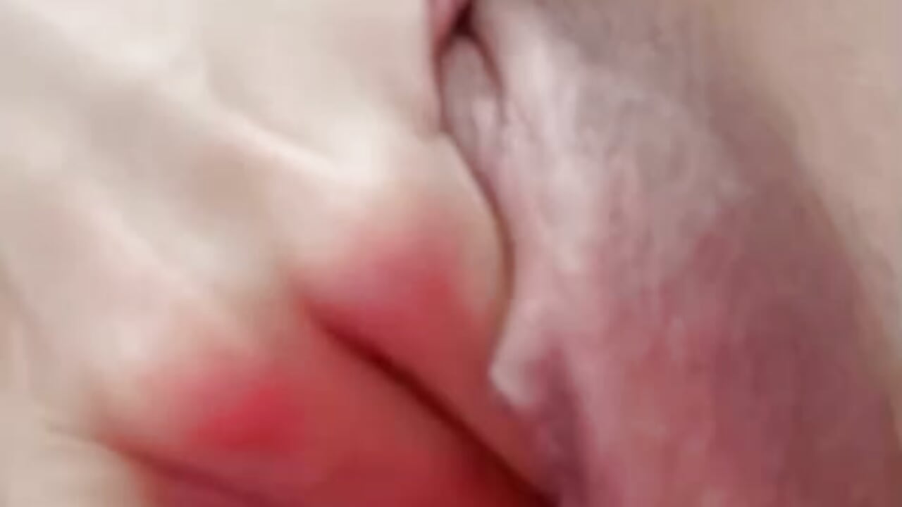 Pretty wet pussy! - video by Skinny_hottie18 cam model