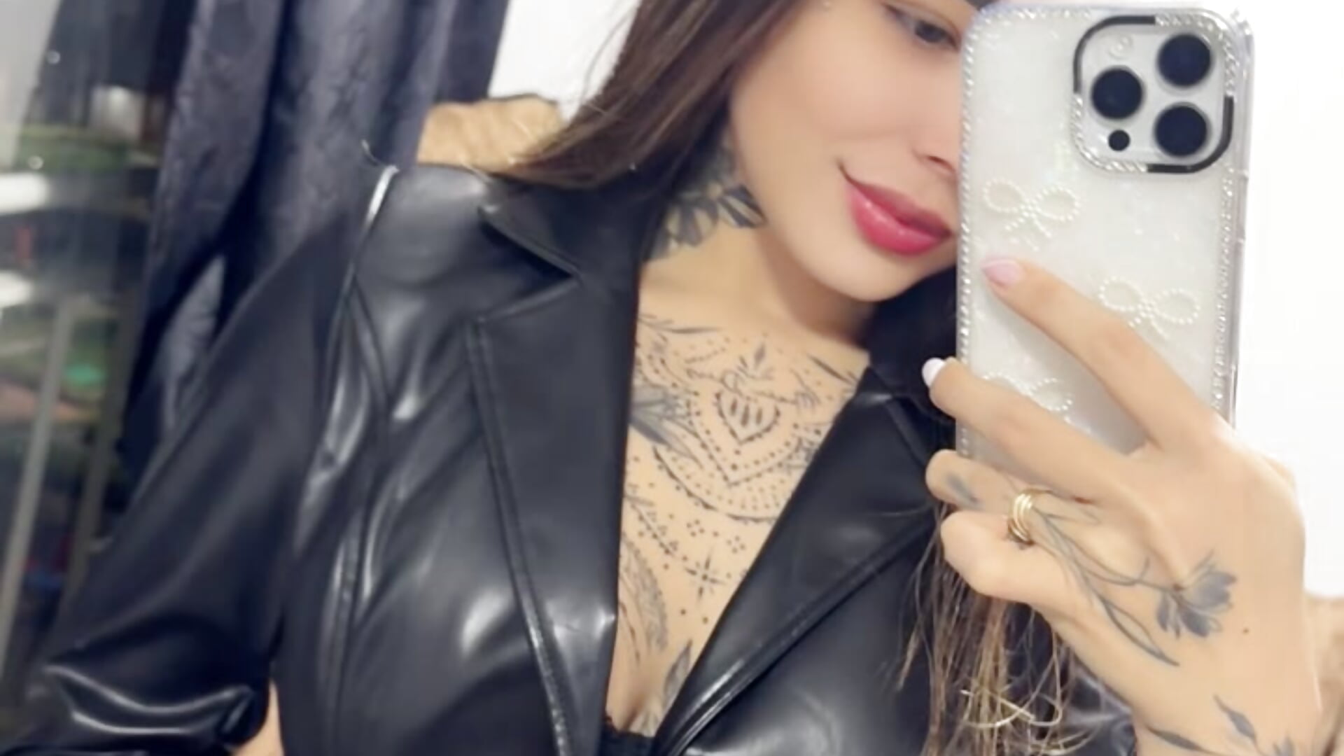 Seduciendote 👅 - video by EmiliMontero cam model