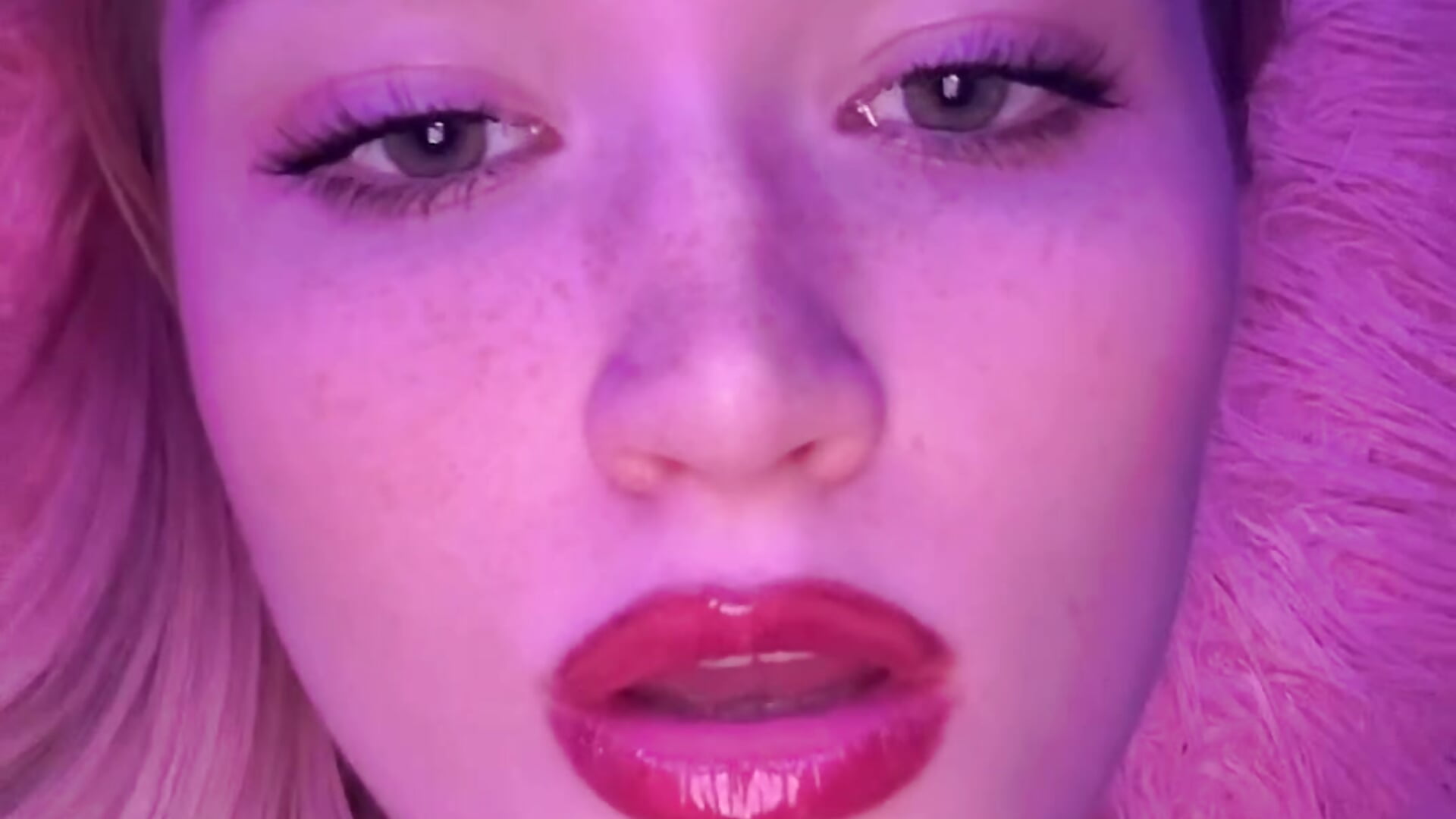 It's me <3 - video by IsabellaTorrance cam model