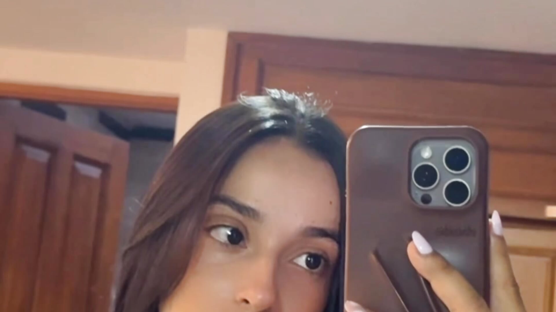 Hi guys, I miss you so much, see you soon🙏🏻❤️ - video by AngelineConnor cam model