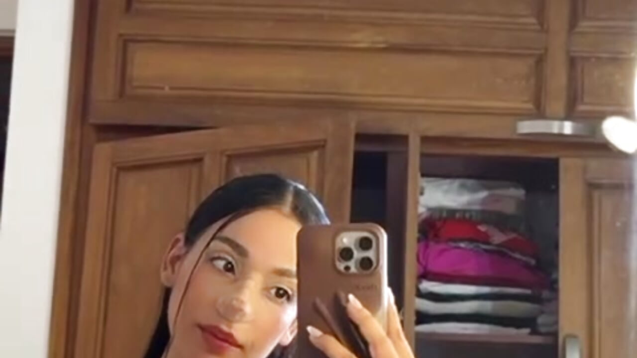 your favorite girl is back 🔥 - video by AngelineConnor cam model