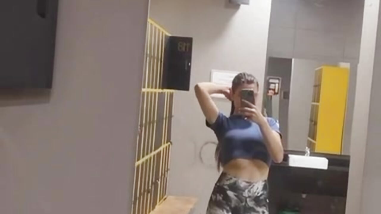 after training - video av Nadiaa_ cam-modell