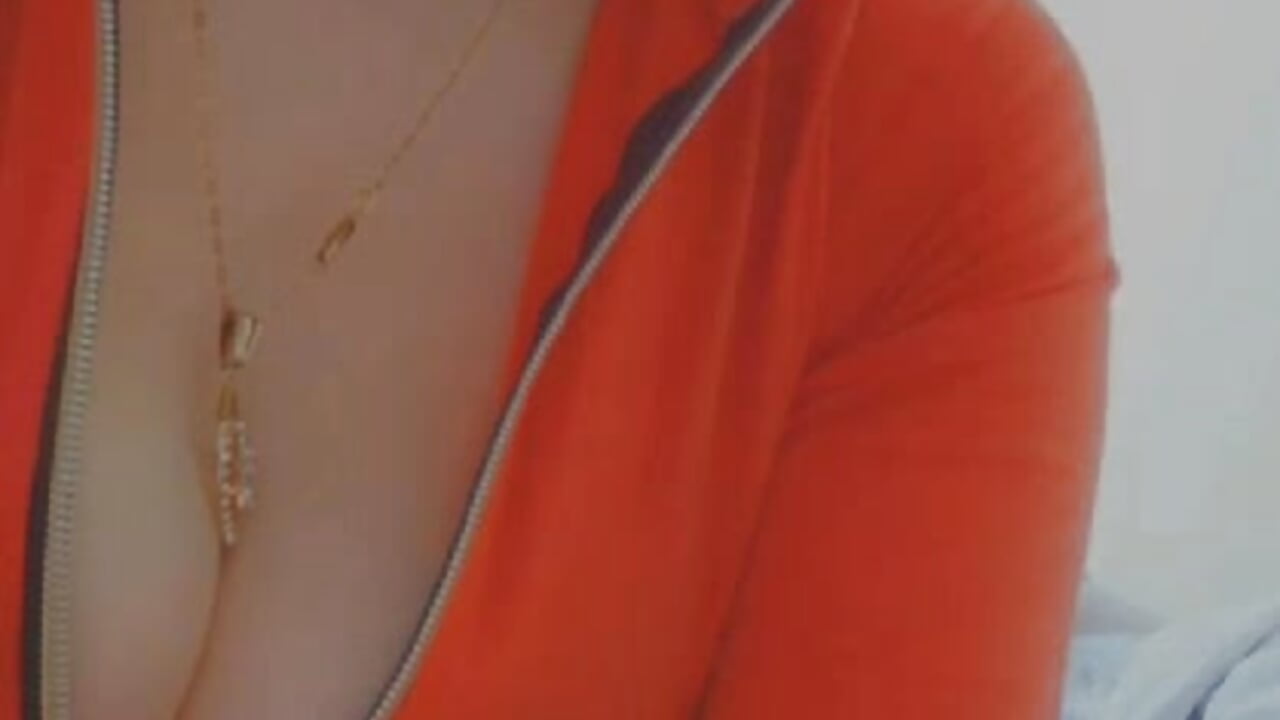 بزازي مع شفافي💋💋😍 - video by HboOosh-hoot cam model