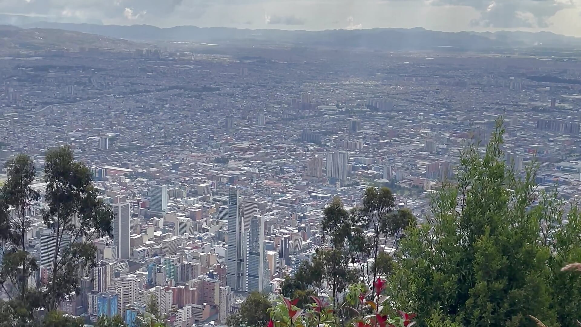 ⛰️💫 Viewing Bogotá from the very top 💫☁️ - video oleh Andy_gray kamera model