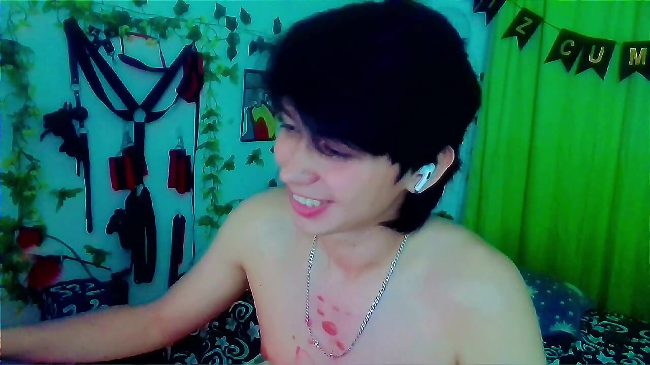 ONLY PLAYING😎.mp4 - vidéo du modèle de showcams Andy_gray