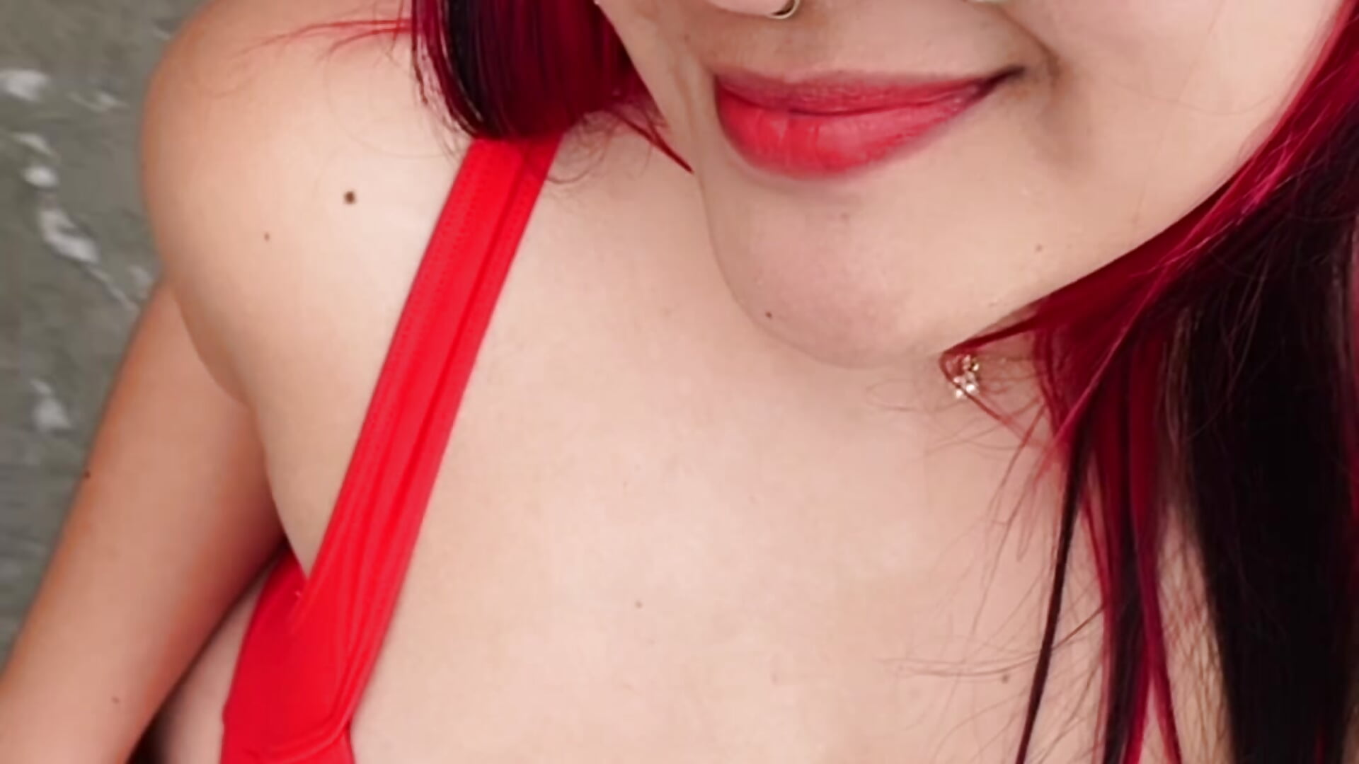 On the beach - victoria18x 캠 모델의 동영상