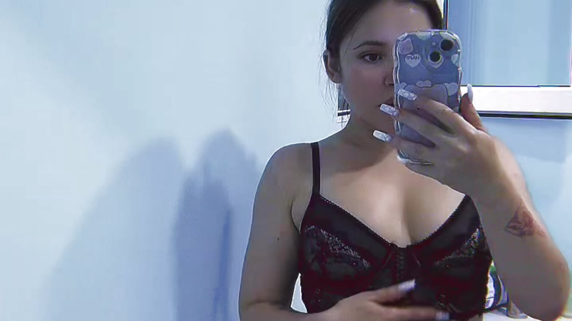 a30336645c6b4a76b4736d60463bd22b - Sativa017 캠 모델의 동영상