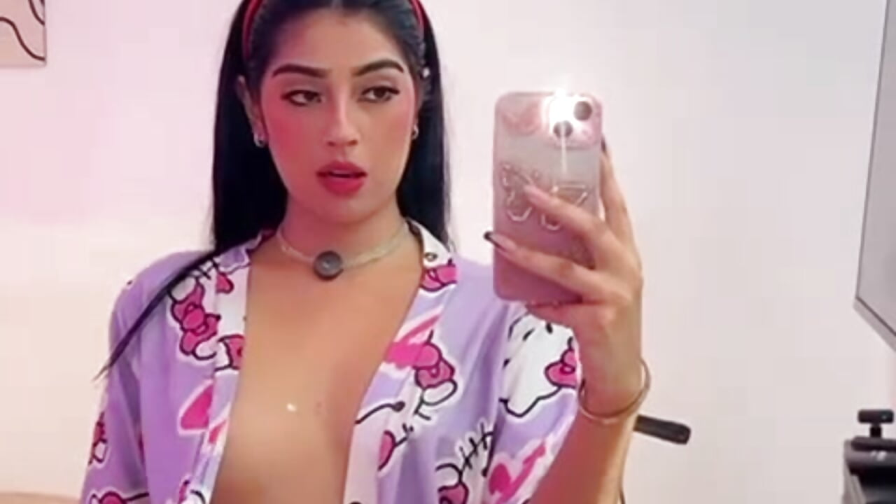 Mystery is also appealing.😏🍒－カメラキャストのMia-Monroeの動画