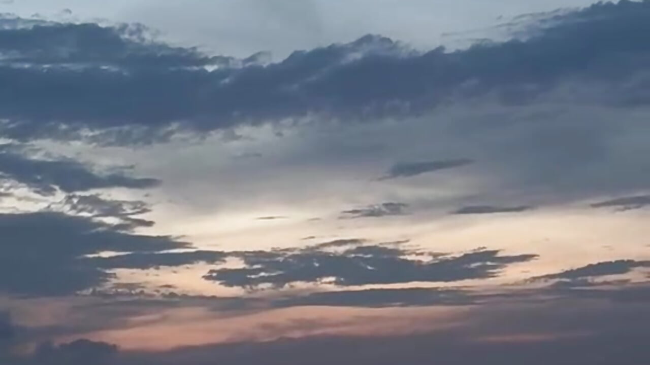 ☀️🌴 Enjoying a well-deserved vacation by the sea. 🏖️🌊💖 - vídeo de la modelo de cam Sophia_Cambpell