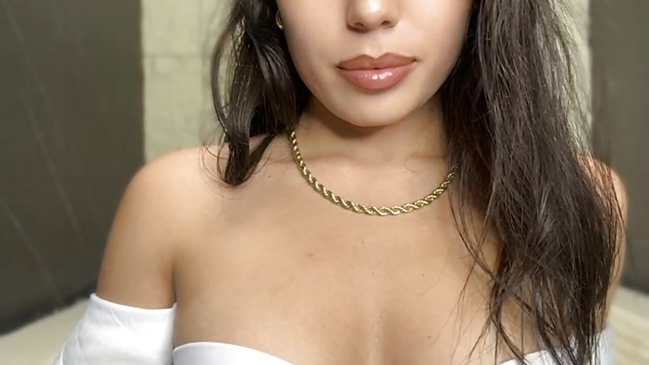 Tits Horny - clip cu AbyThompson model videochat