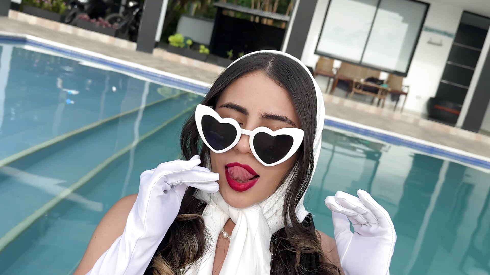 A vintage lady who seduces you in the pool💦 - video by AbyThompson cam model