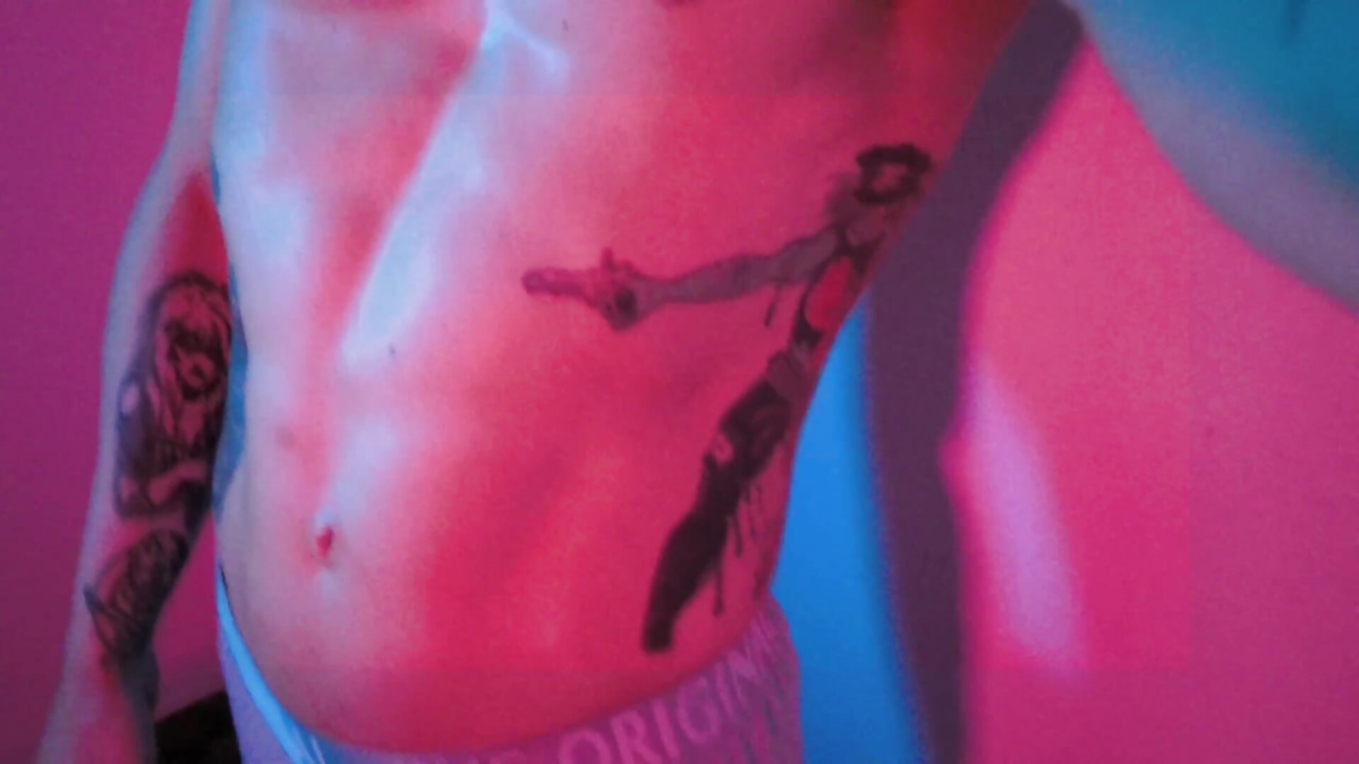 True colors... sexy oiled body - Video von HorrorotikA Cam-Model