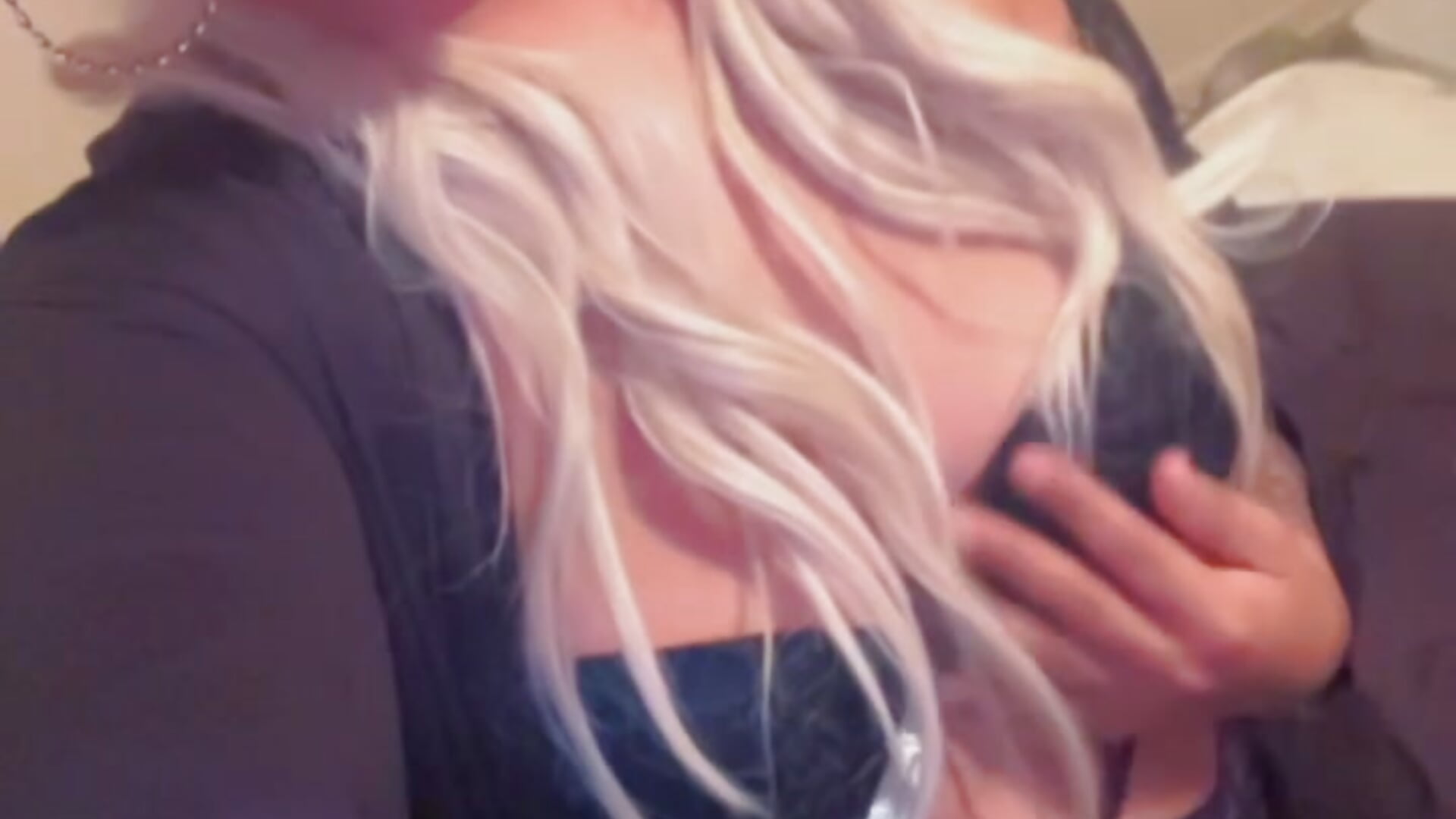 Sexy mama - video by Applebottom90 cam model