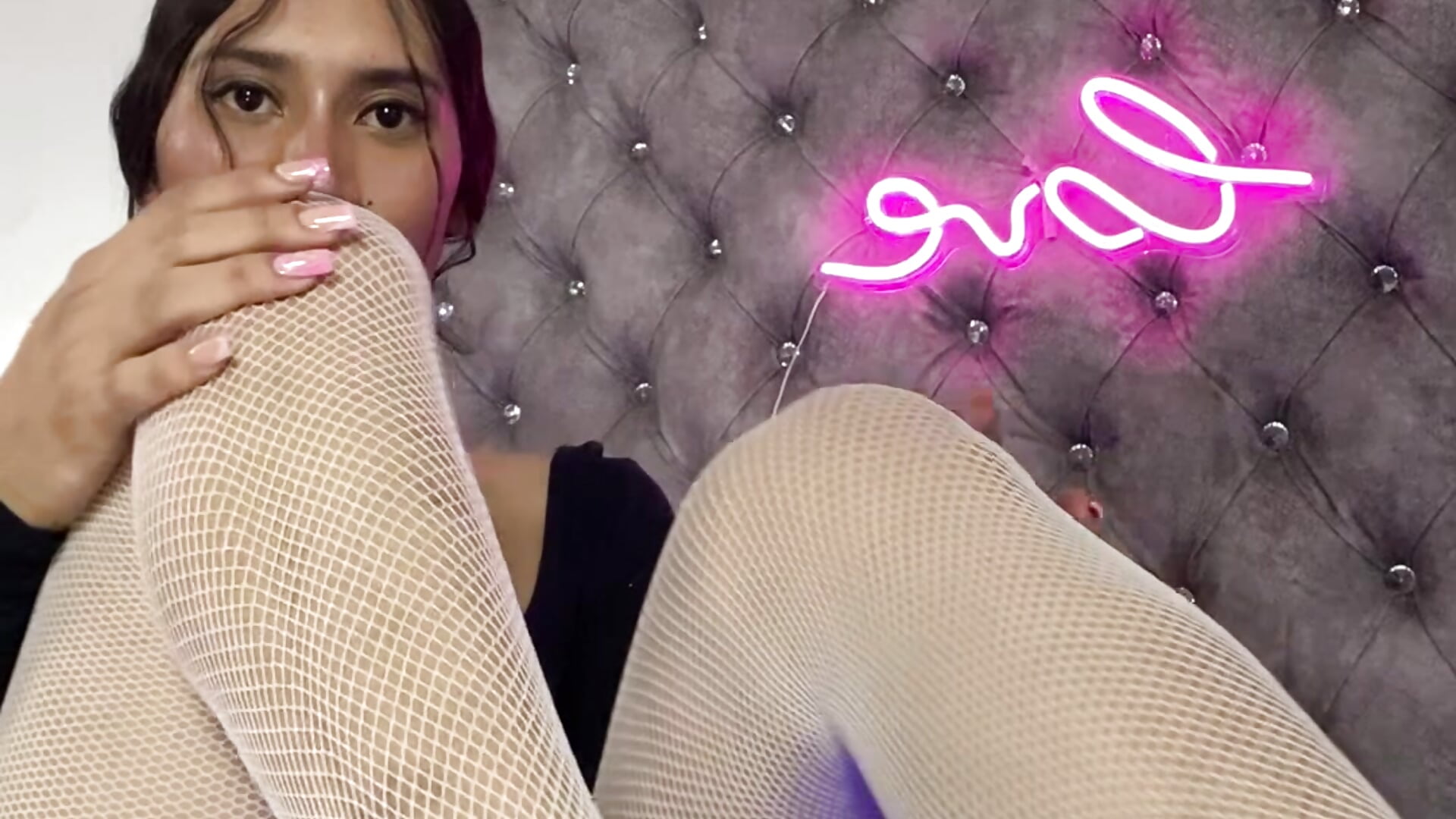 white maya stockings - video av CamilaHarperr_ cam model