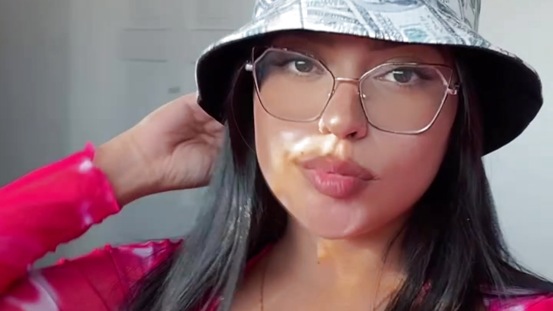 8402307d9c9a4e8c82e7438f911b6eda - video by Karla-sexy01 cam model