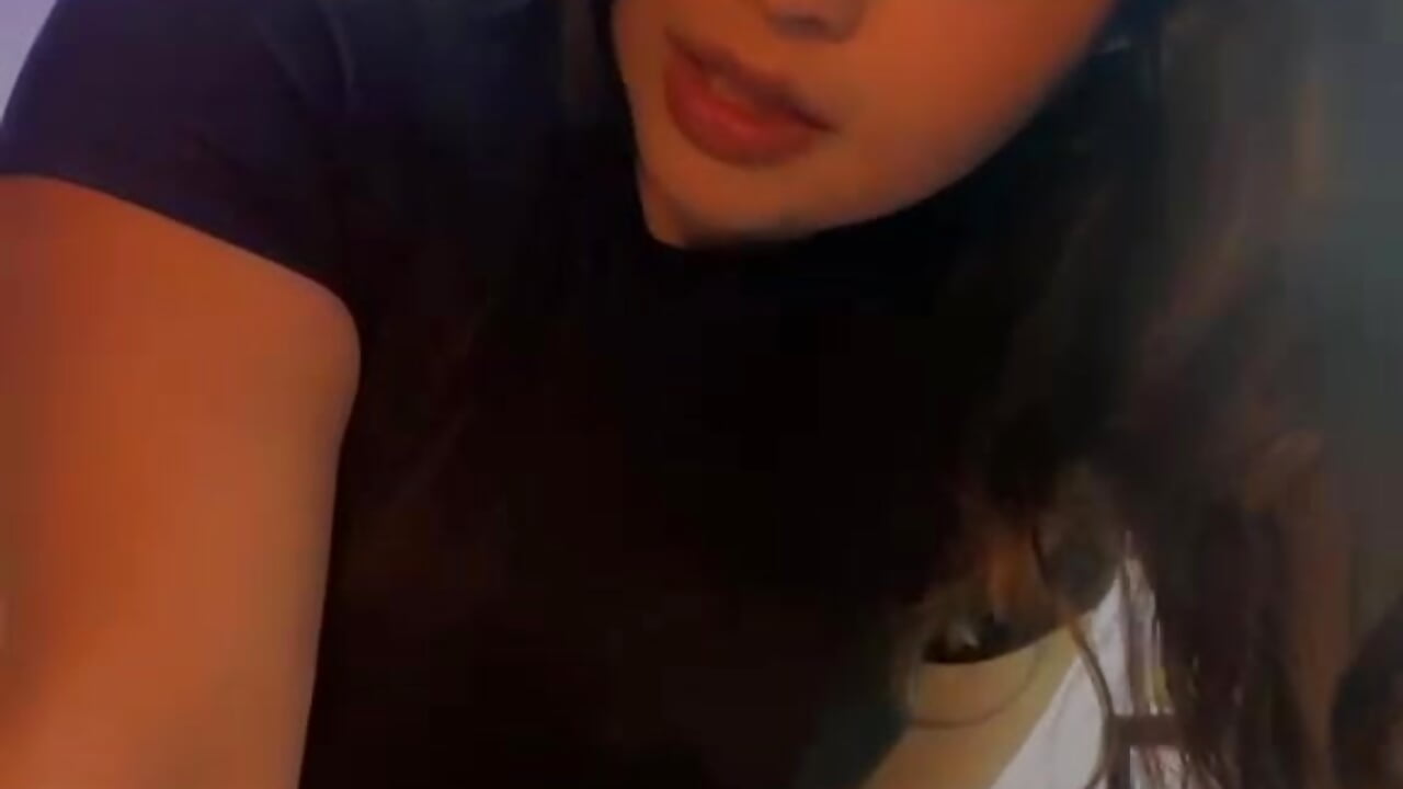 Do you like me to be naughty? 🔥🥵 - video oleh Emma_monserrat kamera model