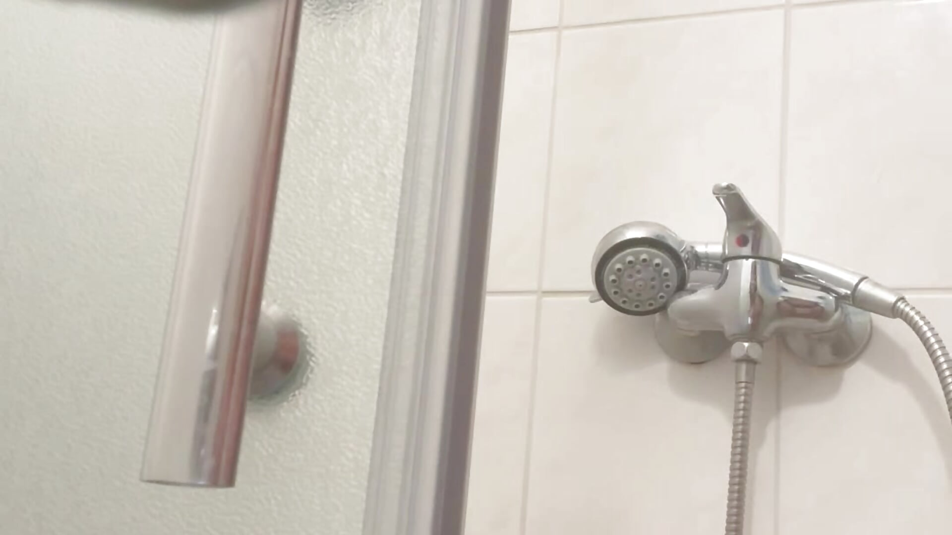 Showering - Dagmar92 캠 모델의 동영상