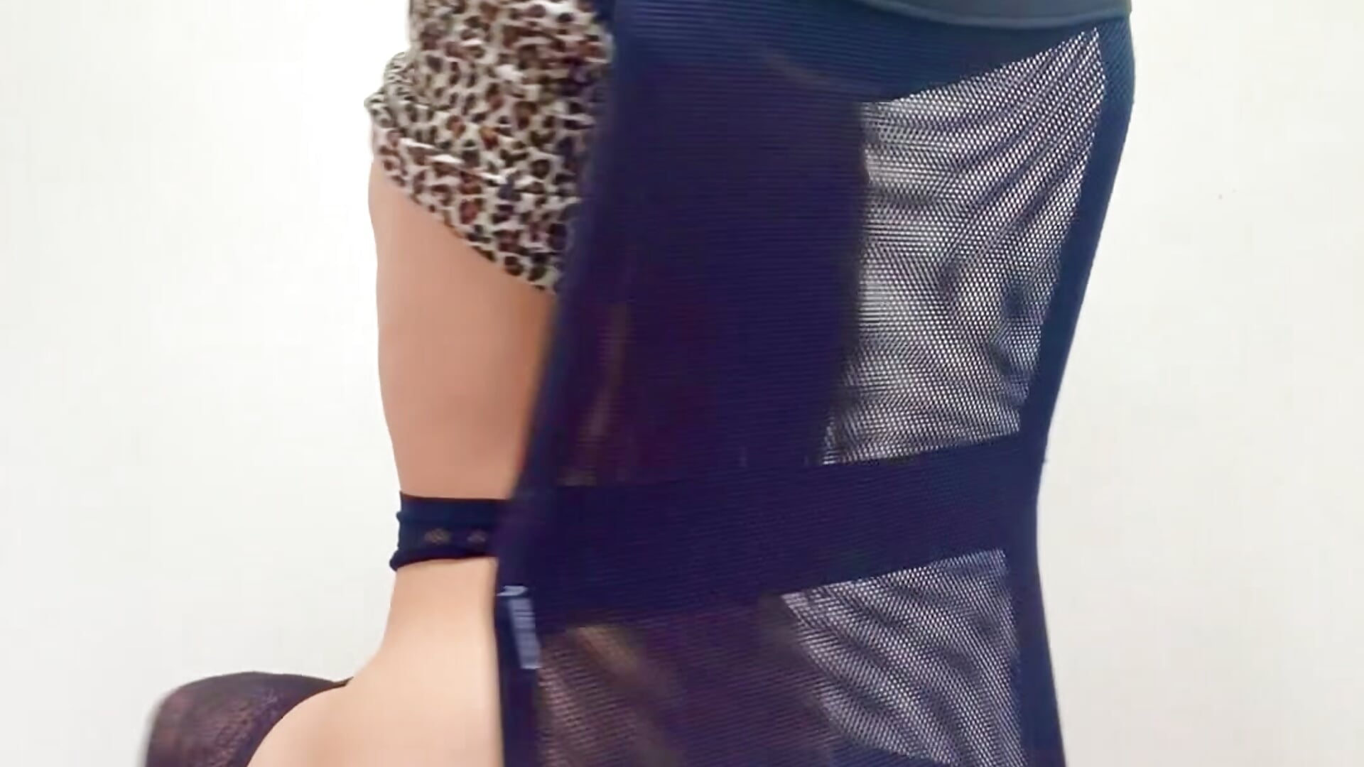 chair post - video by Happy_Mee95 cam model