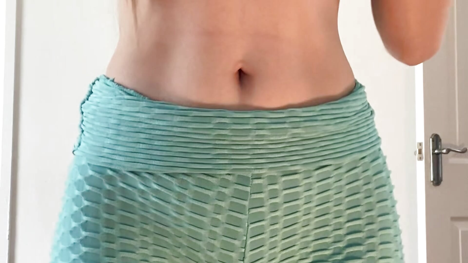 happy green - video by Happy_Mee95 cam model