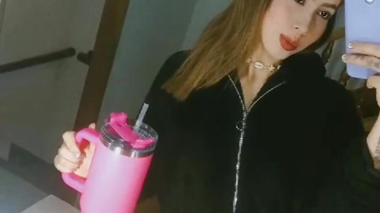 Hola amores - video scarlett_buttock kameramallilta