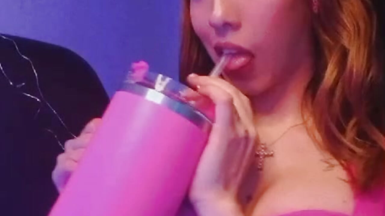 Pink day. - video scarlett_buttock kameramallilta