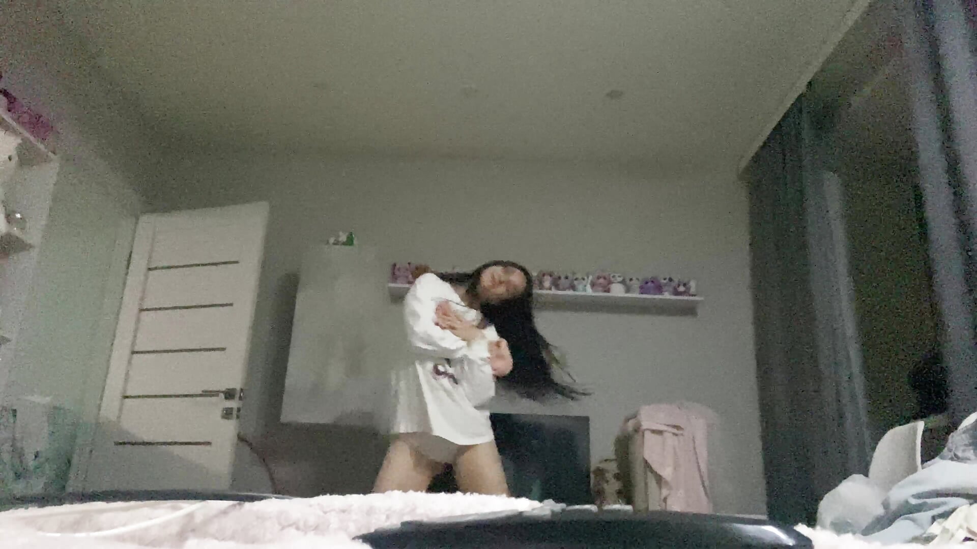 перфоманс: пучеглазые зриеютели и муж полотенце - video by -DADDYSWH0R3- cam model