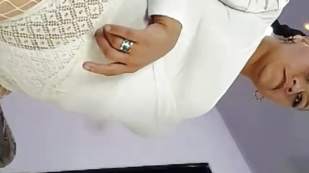 you spank me a little? - video by valeria_rivera1 cam model