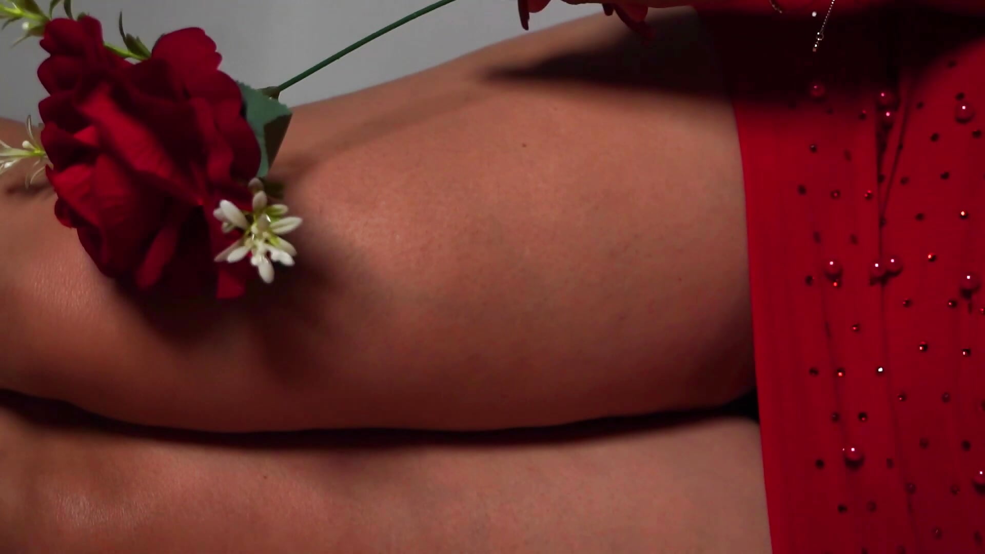 Valentine’s Night with a Real Woman 🌹 - video oleh model kamera NaomyRivera