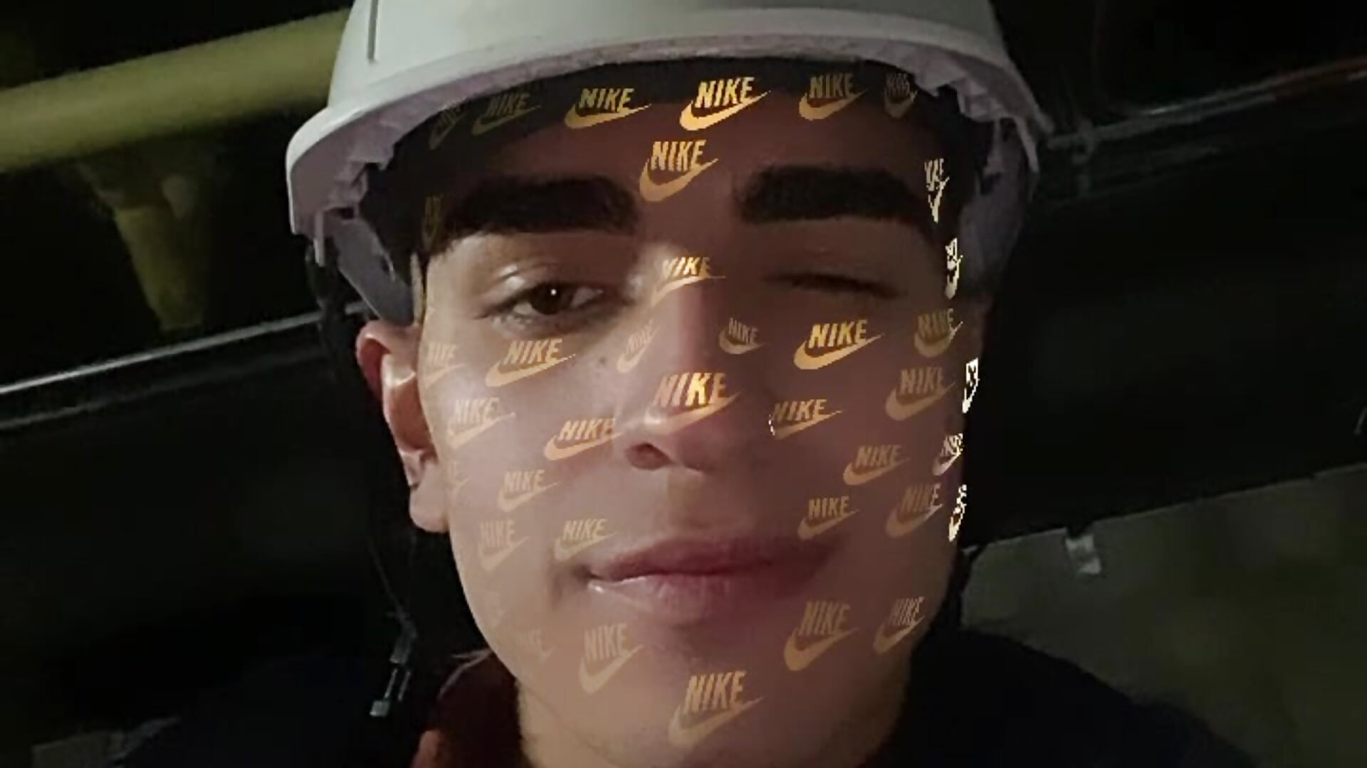 A normal work day — filmik CJ_579, modela(-lki) na kamerkach