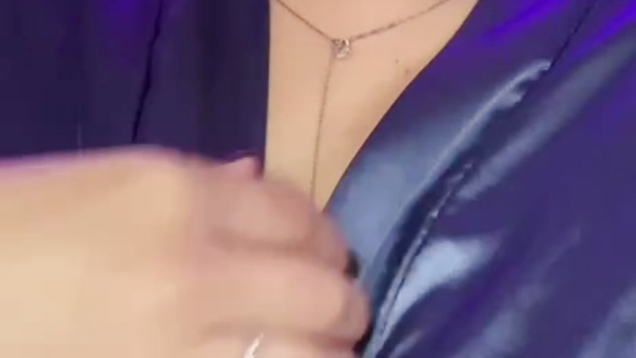 Do you want to play with pussy through sweet panties? - vídeo de Margot_Ocean modelo de câmara